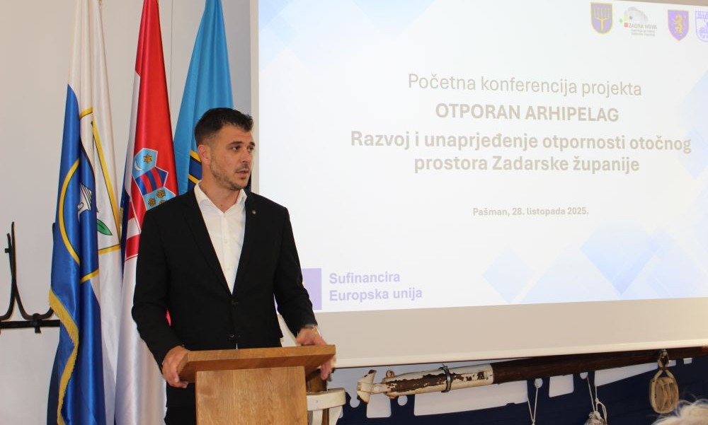 Otporan arhipelag - Krešimir Ćosić