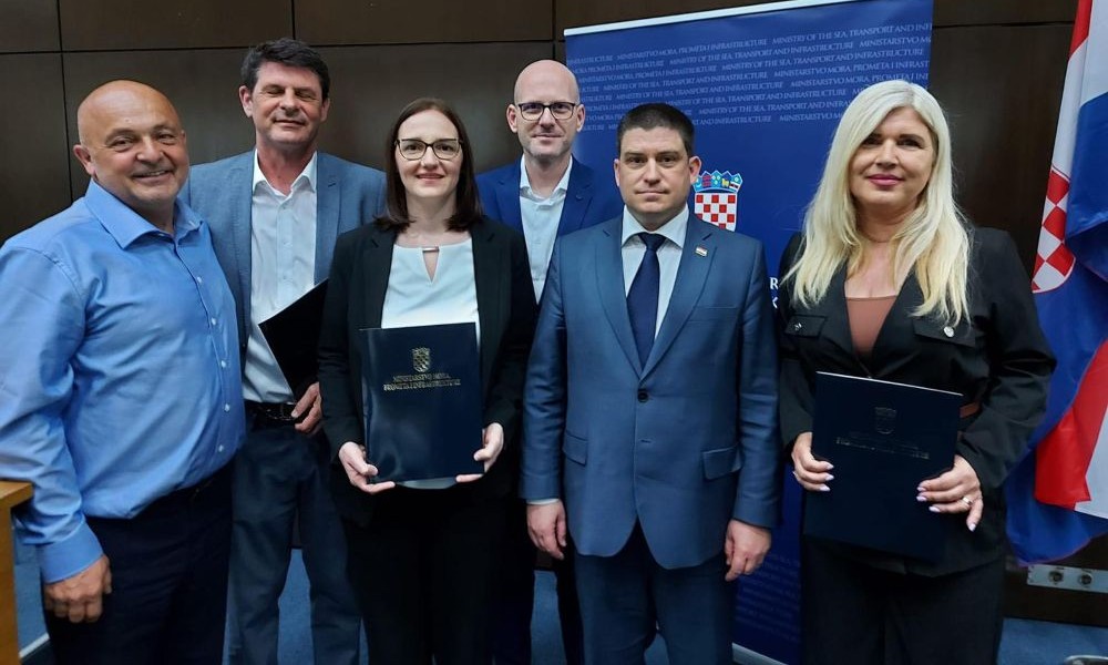 Školjera Neviđane Barotul Josip Burčul